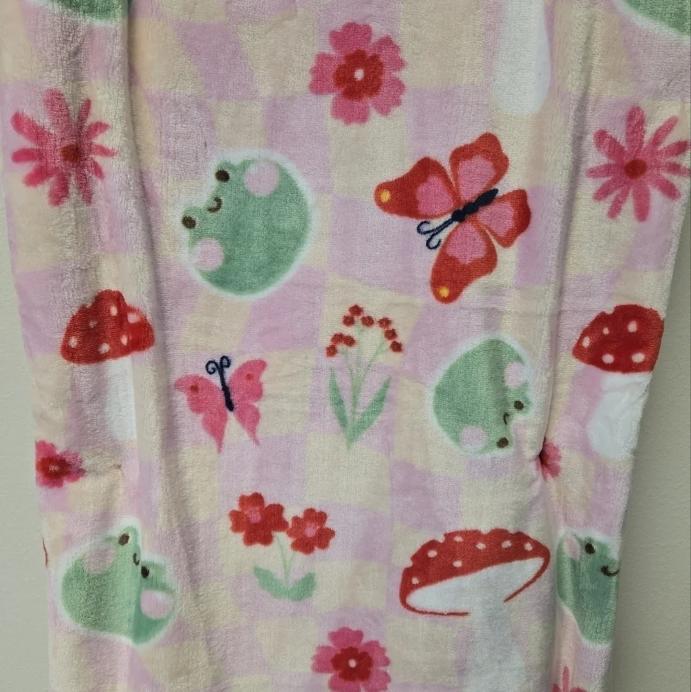 Rachel Roy Frog Mushroom Oversized Plush Throw Blanket Pink Green